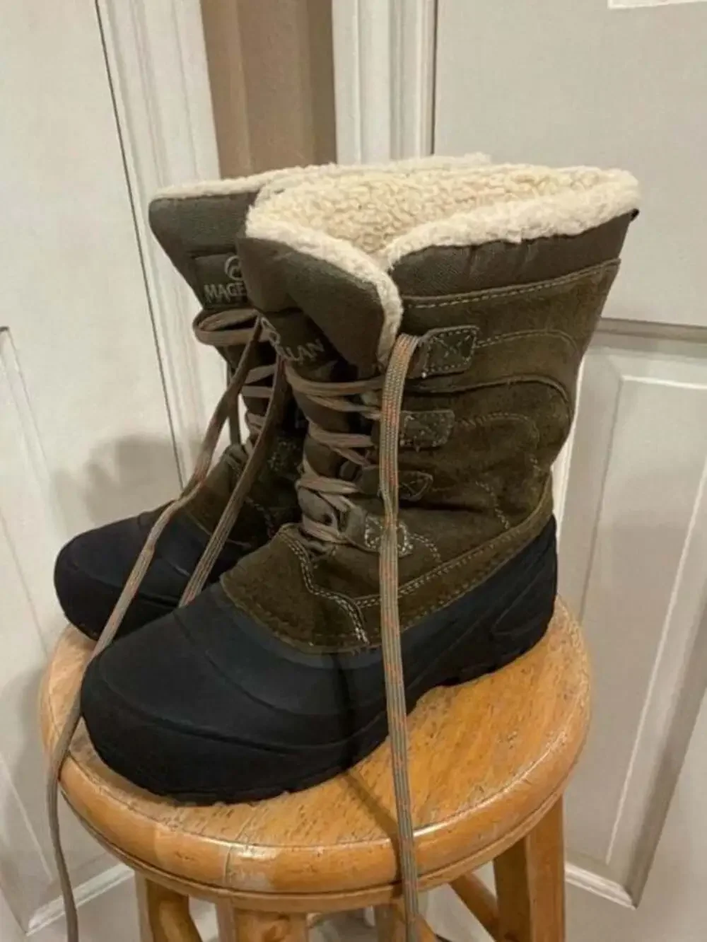 Magellan Outdoors Boys 3M Thinsulate Water Resistant Winter Boots
